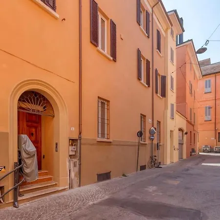 Carbonara Palace 5 - Luxury Comfort Under Medieval Towers * Bologna