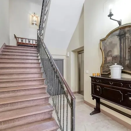 Carbonara Palace 5 - Luxury Comfort Under Medieval Towers Apartment *