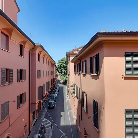 Carbonara Palace 5 - Luxury Comfort Under Medieval Towers דירה