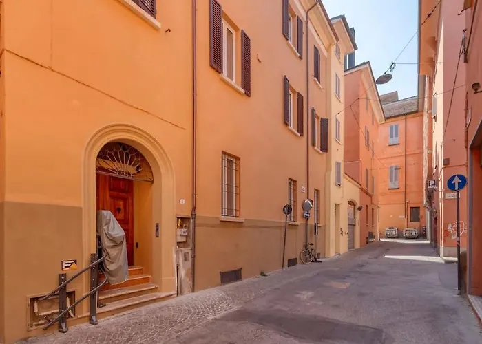 Carbonara Palace 5 - Luxury Comfort Under Medieval Towers * Bologna