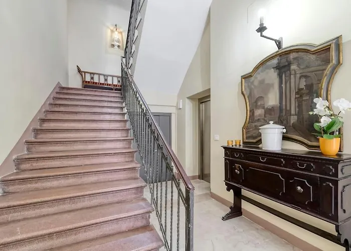 Carbonara Palace 5 - Luxury Comfort Under Medieval Towers Apartment *