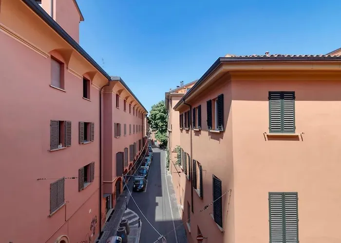 Carbonara Palace 5 - Luxury Comfort Under Medieval Towers Apartment