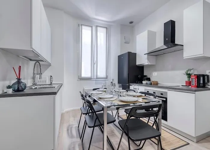 Daire Carbonara Palace 5 - Luxury Comfort Under Medieval Towers Bolonya