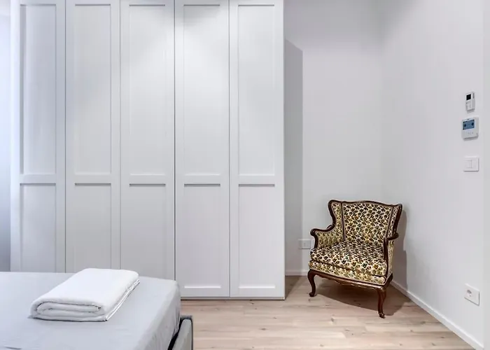 Apartment Carbonara Palace 5 - Luxury Comfort Under Medieval Towers *