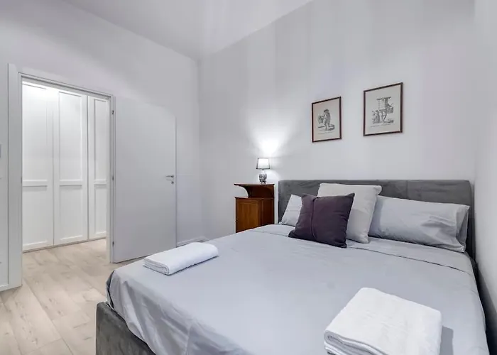 Carbonara Palace 5 - Luxury Comfort Under Medieval Towers Daire Bolonya