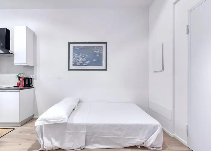 Apartment Carbonara Palace 5 - Luxury Comfort Under Medieval Towers